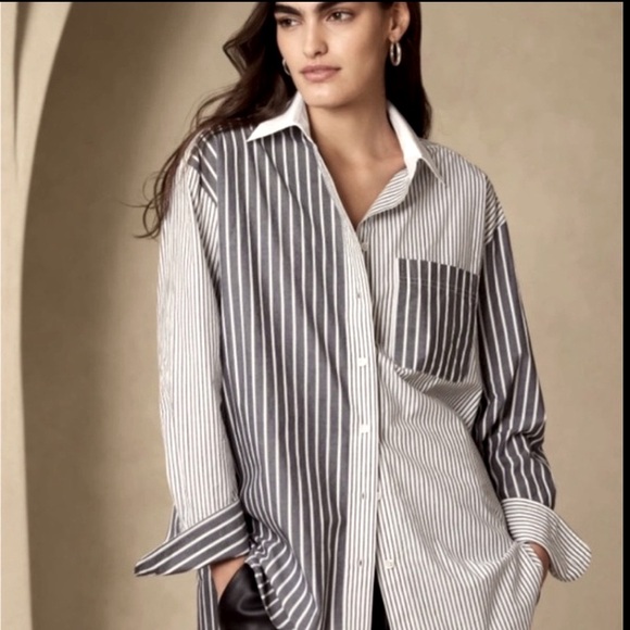 Banana Republic Tops - NWT BANANA REPUBLIC BUTTON UP